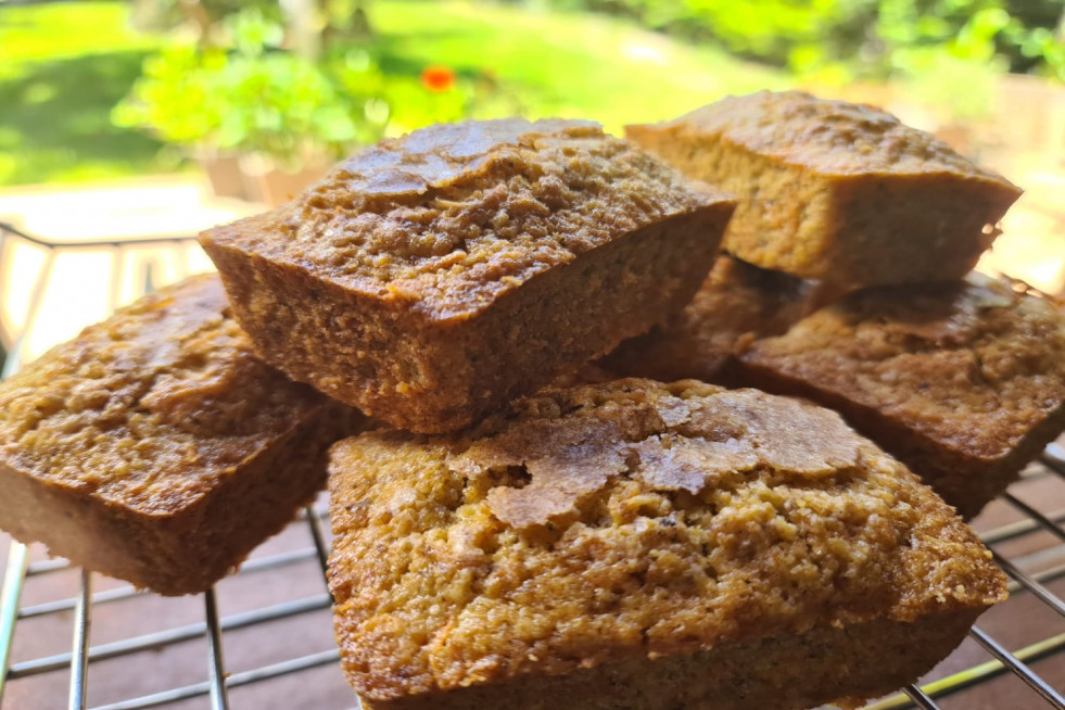 CARROT CAKES
