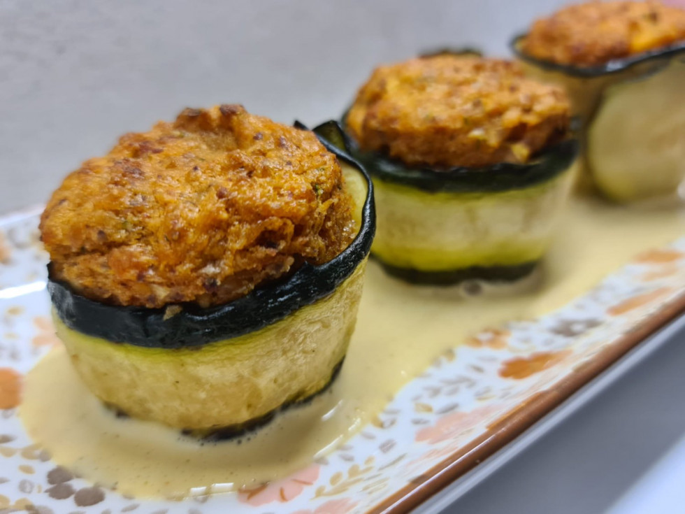 MUFFINS DE CALABACÍN CON SALSA DE CERVEZA